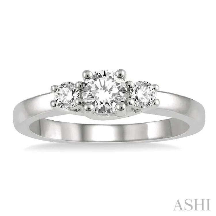 1/2 ctw Round Cut Diamond Three-Stone Ring in 14K White Gold