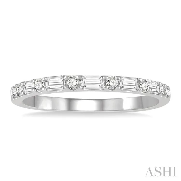 1/3 Ctw Alternating Baguette and Round Cut Diamond Wedding Band in 14K White Gold