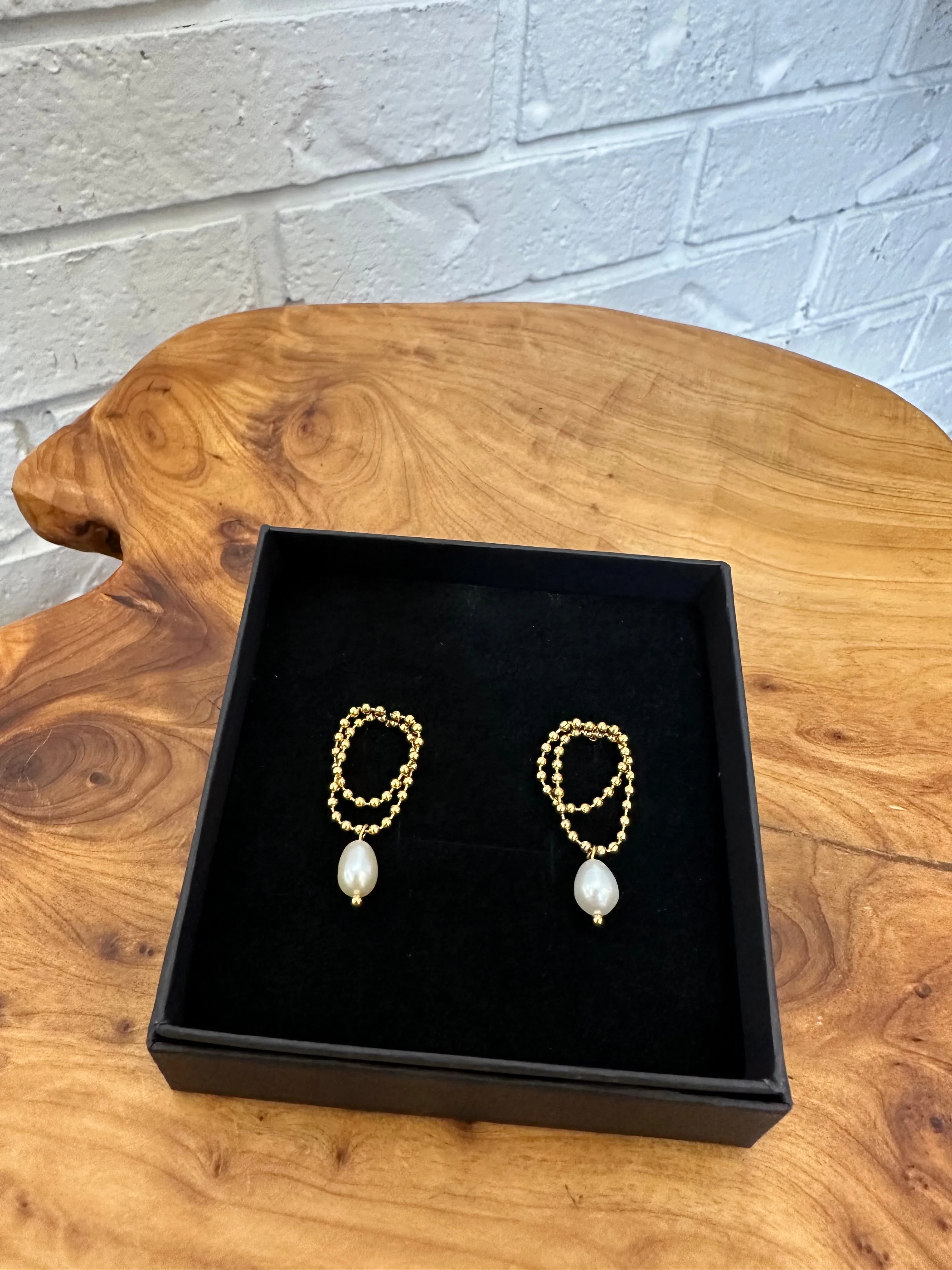 18K Lisa Pearl Earrings