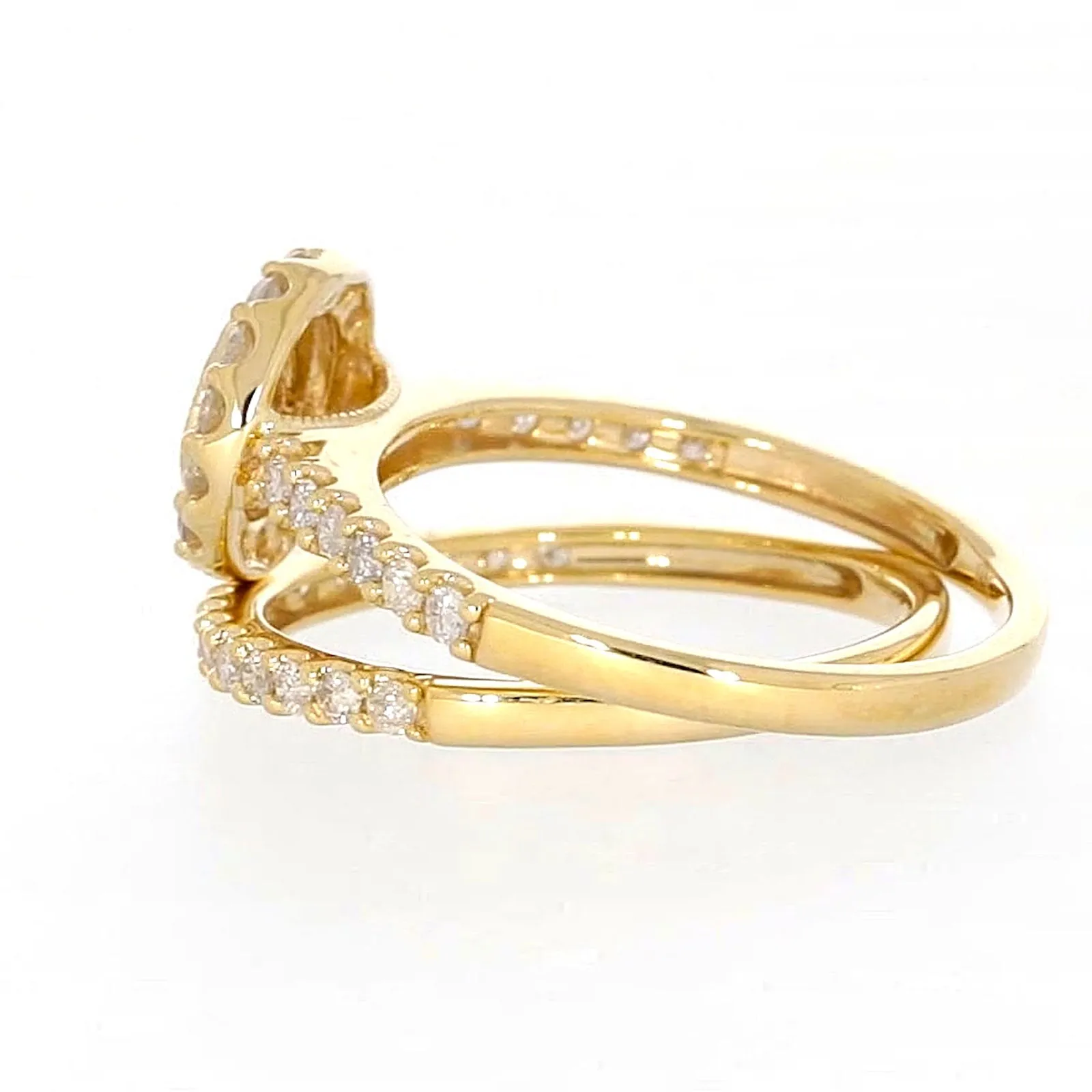 9ct Yellow Gold Round Brilliant Cut with 3/4 CARAT tw of Diamonds Ring