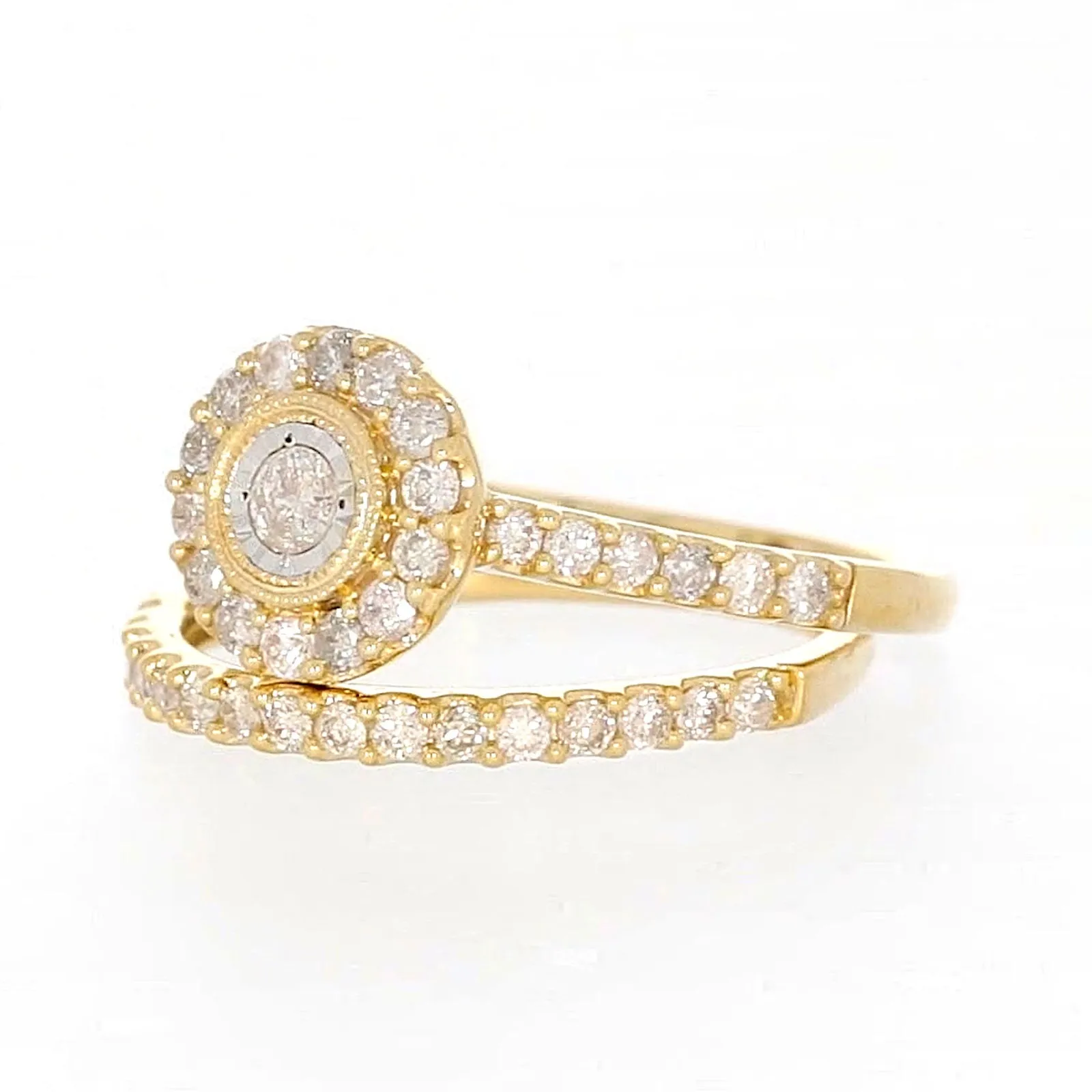 9ct Yellow Gold Round Brilliant Cut with 3/4 CARAT tw of Diamonds Ring