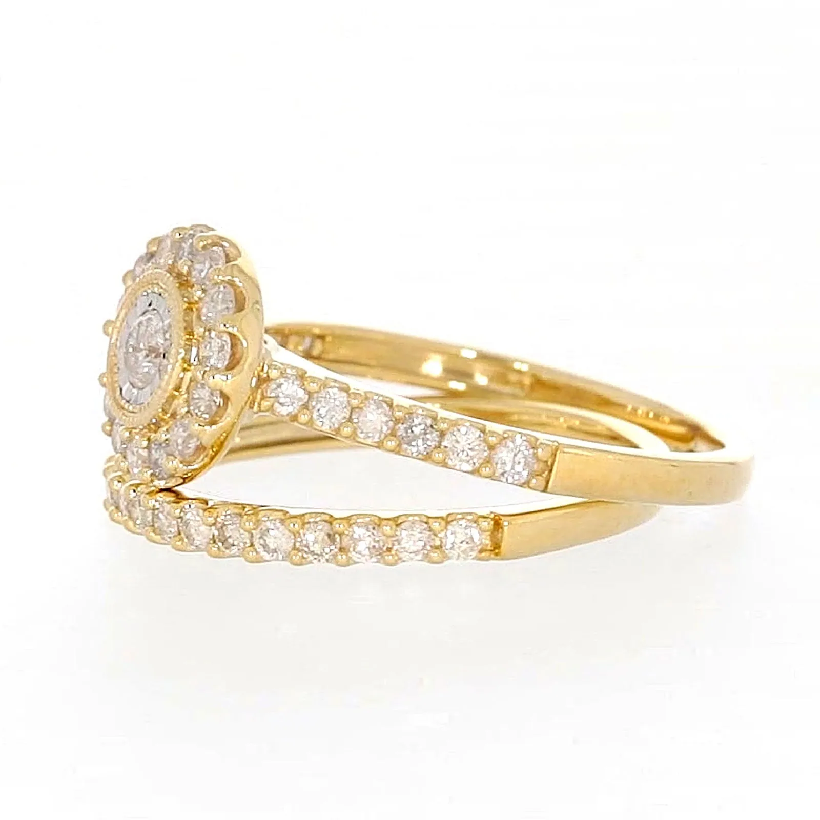 9ct Yellow Gold Round Brilliant Cut with 3/4 CARAT tw of Diamonds Ring