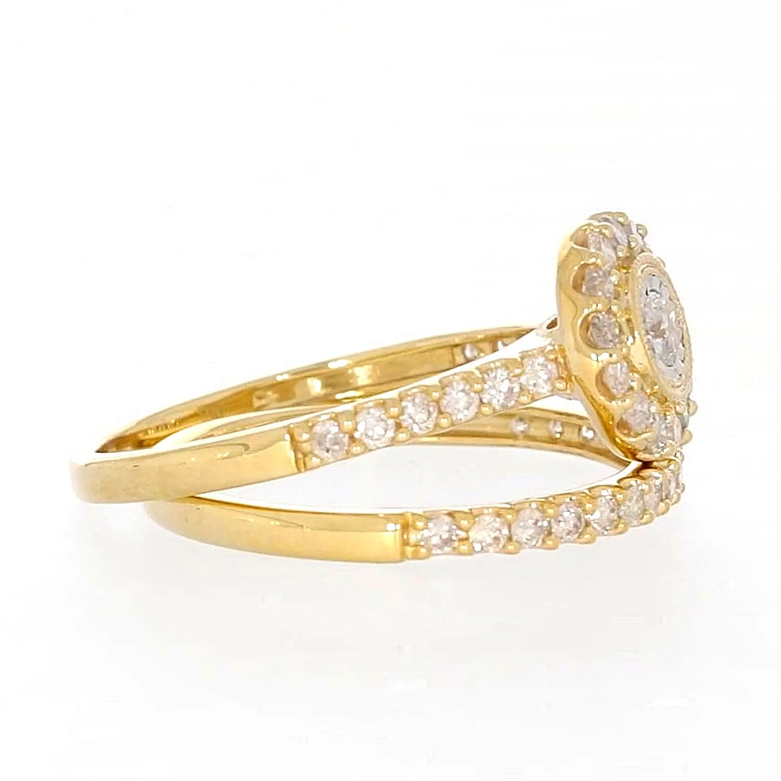 9ct Yellow Gold Round Brilliant Cut with 3/4 CARAT tw of Diamonds Ring