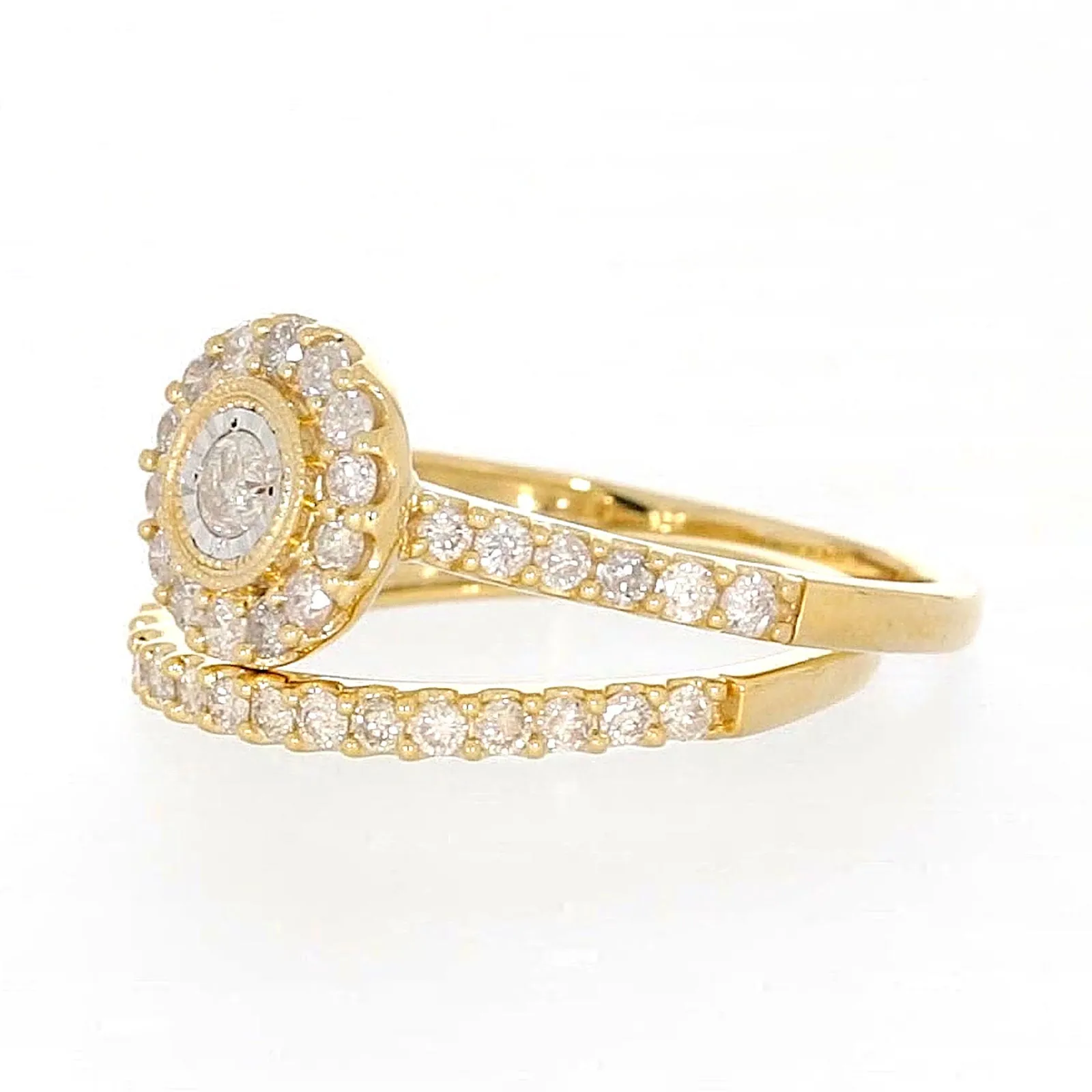 9ct Yellow Gold Round Brilliant Cut with 3/4 CARAT tw of Diamonds Ring