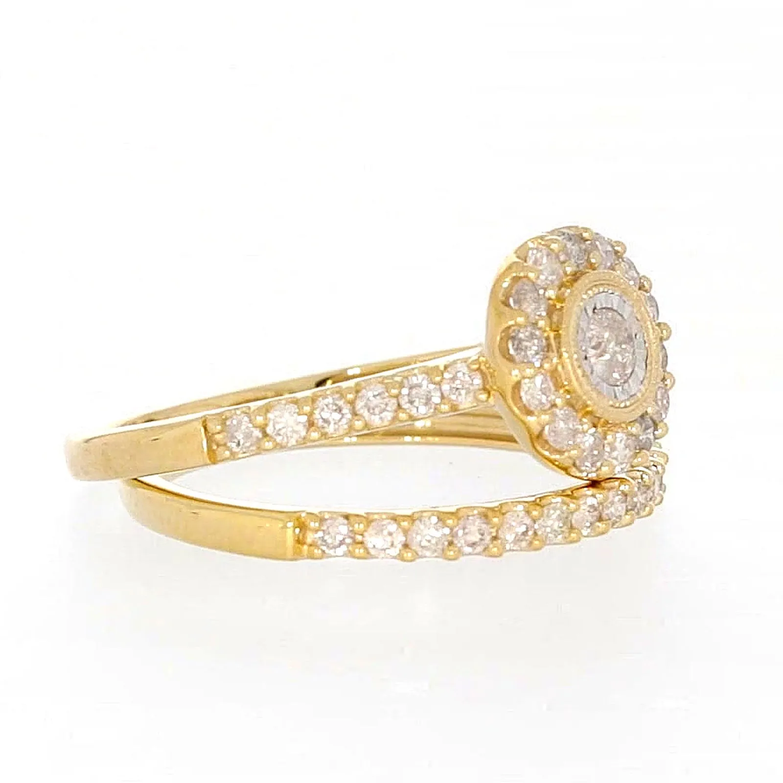 9ct Yellow Gold Round Brilliant Cut with 3/4 CARAT tw of Diamonds Ring