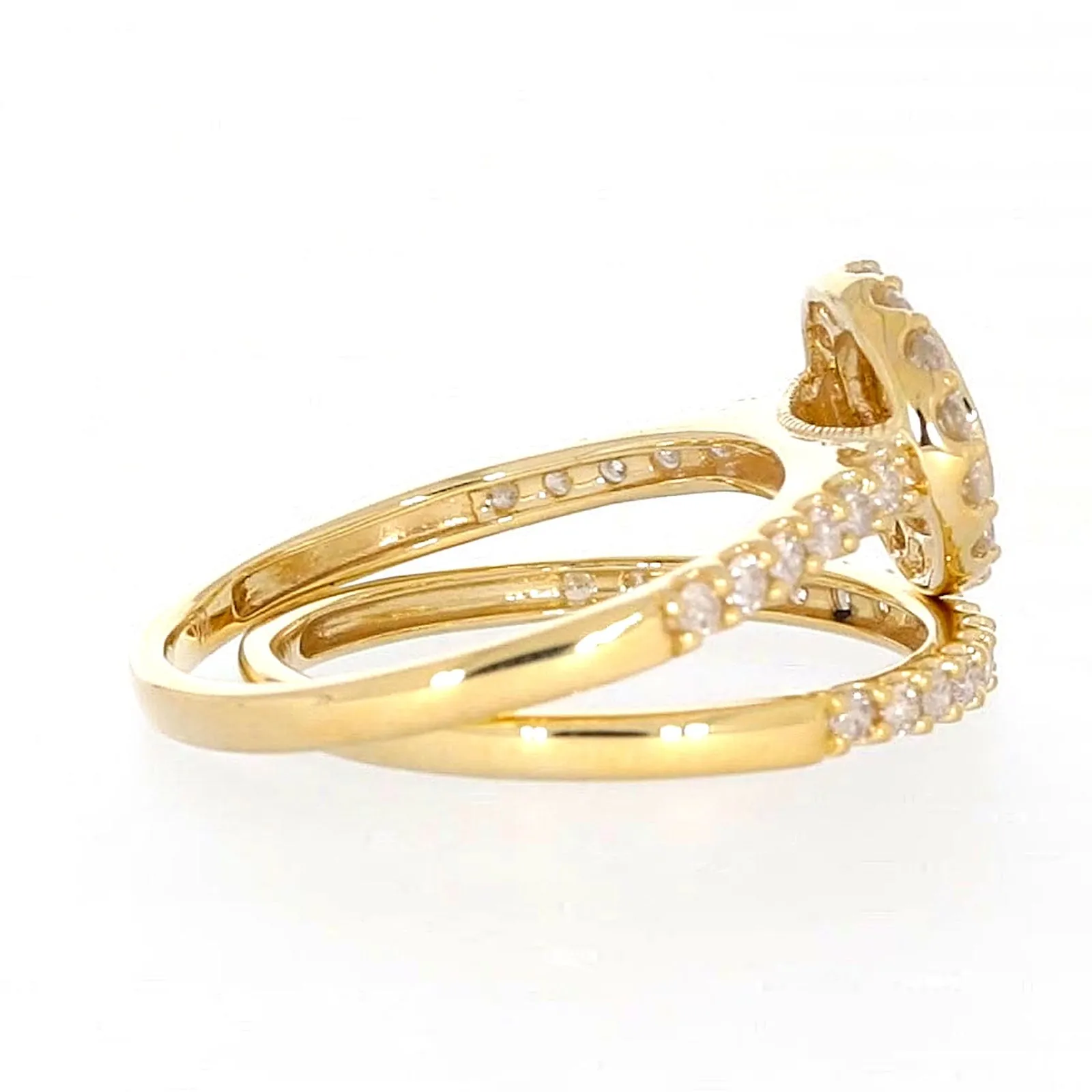 9ct Yellow Gold Round Brilliant Cut with 3/4 CARAT tw of Diamonds Ring