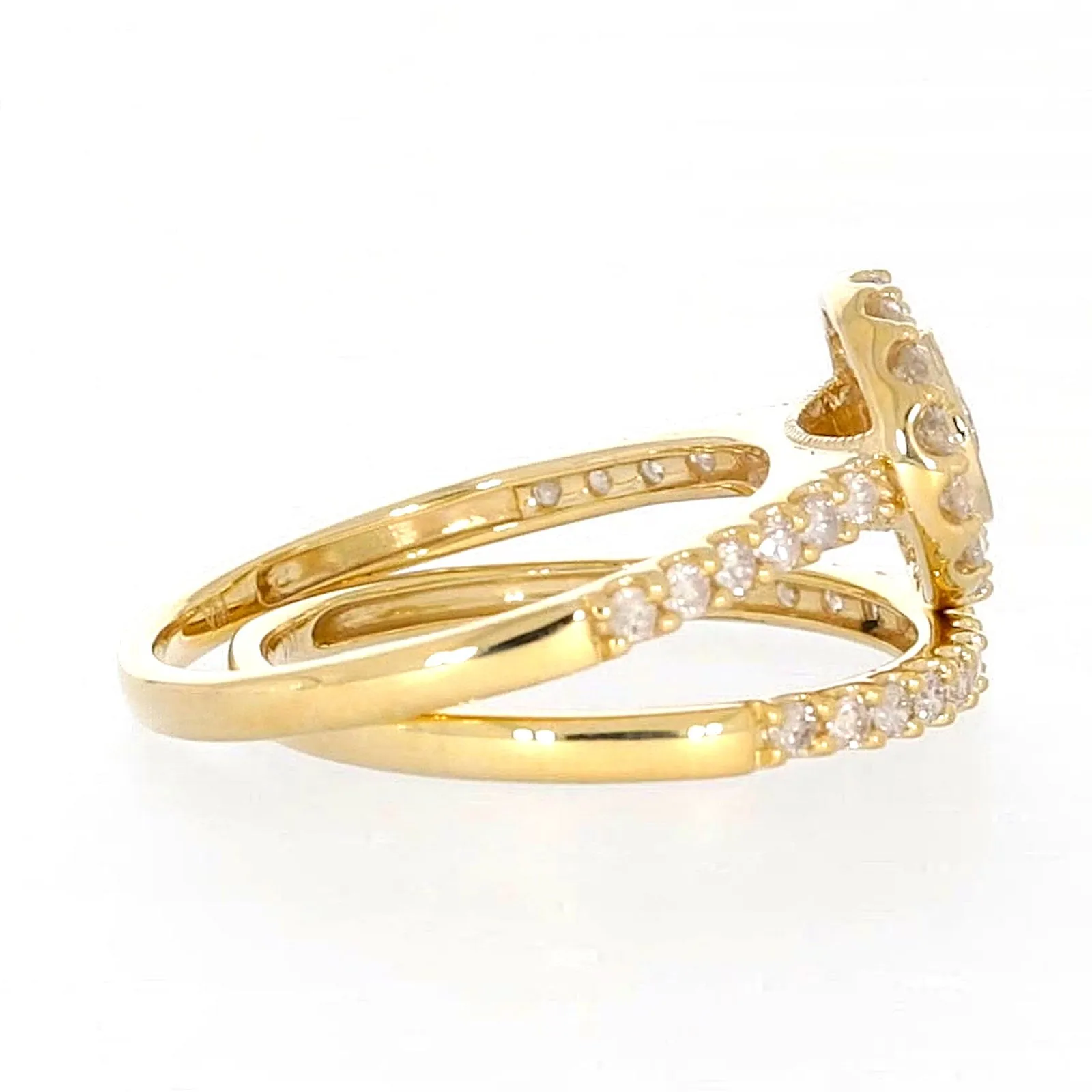 9ct Yellow Gold Round Brilliant Cut with 3/4 CARAT tw of Diamonds Ring