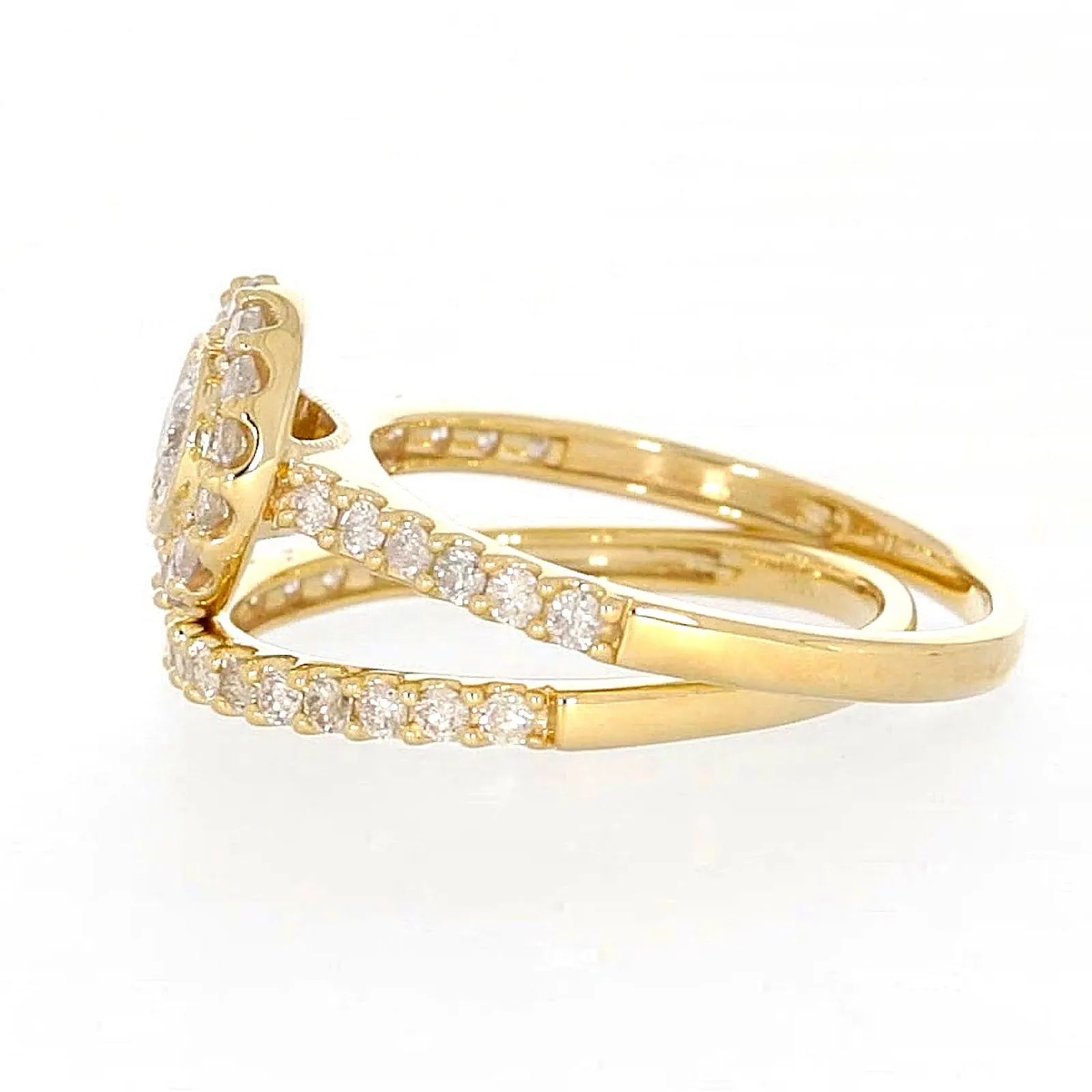 9ct Yellow Gold Round Brilliant Cut with 3/4 CARAT tw of Diamonds Ring