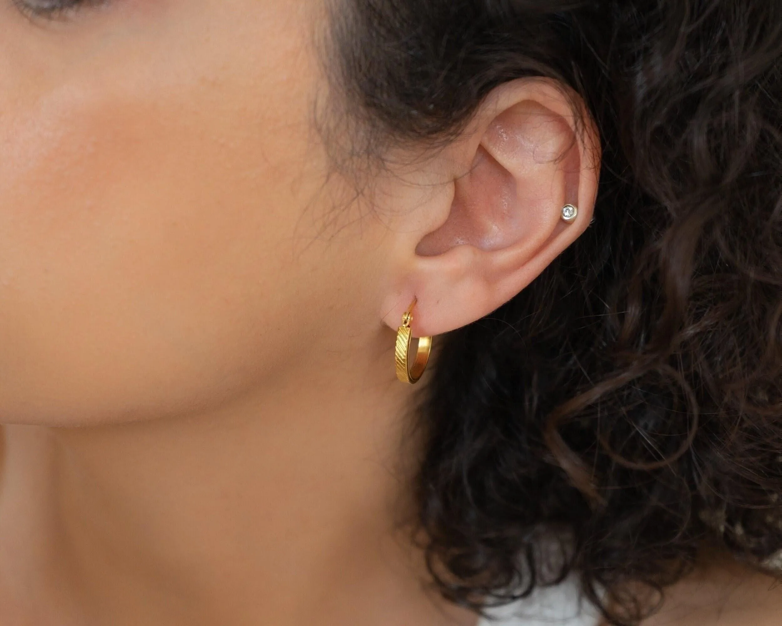 Classic Gold Medium Hoop Earrings with Stripes