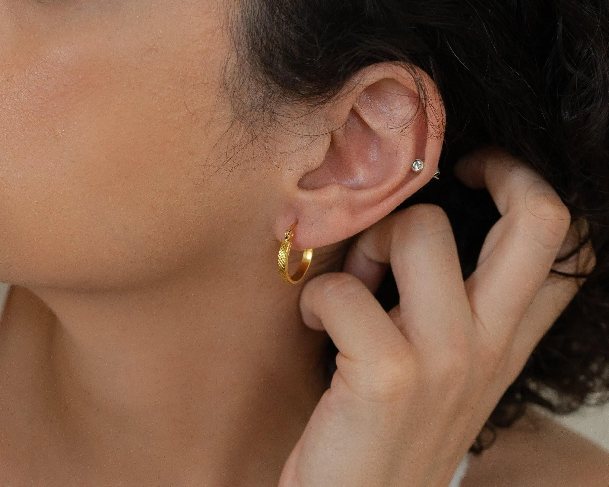 Classic Gold Medium Hoop Earrings with Stripes