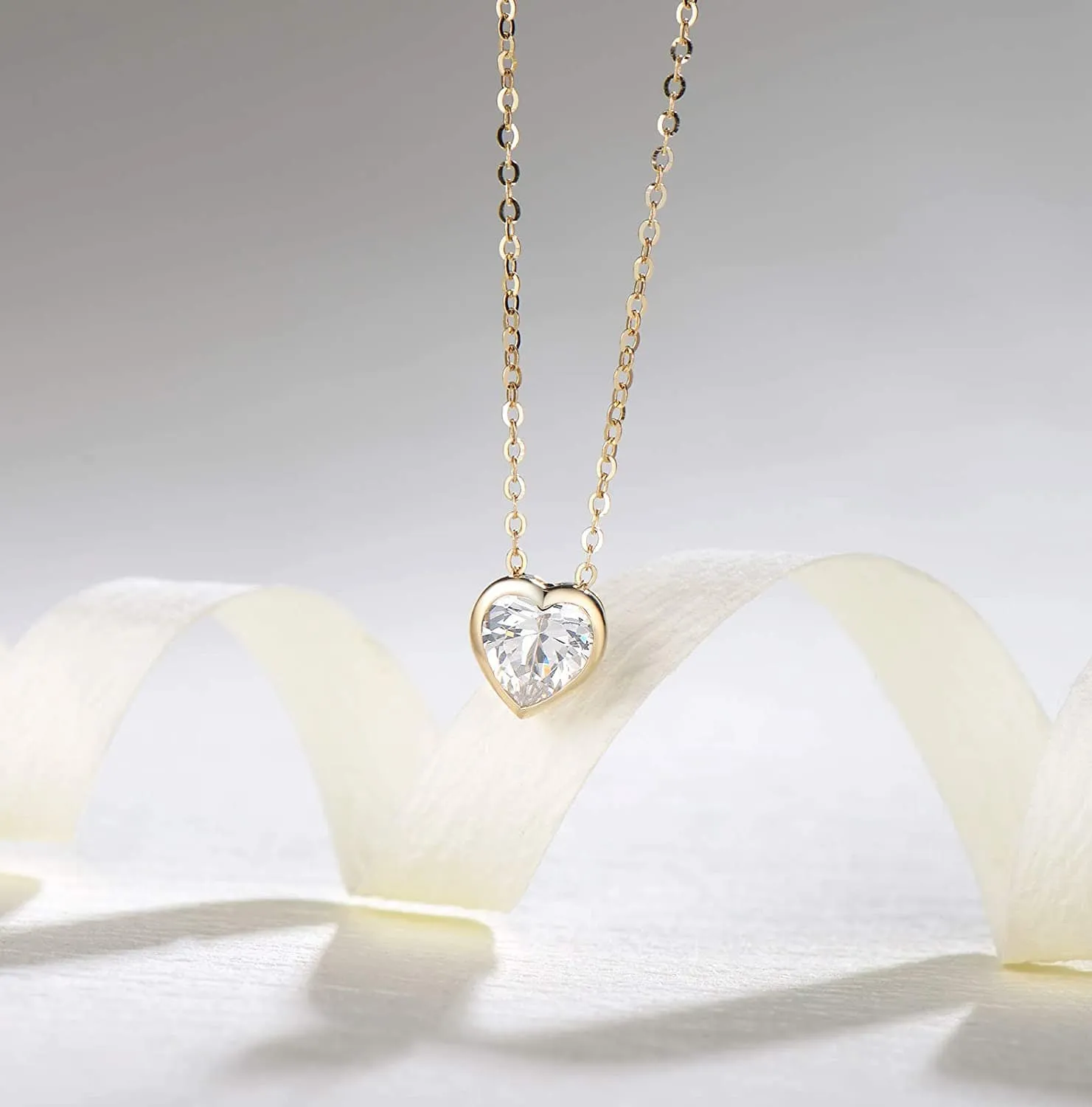 FANCIME Heart Shape Bezel 14K Yellow Gold Necklace