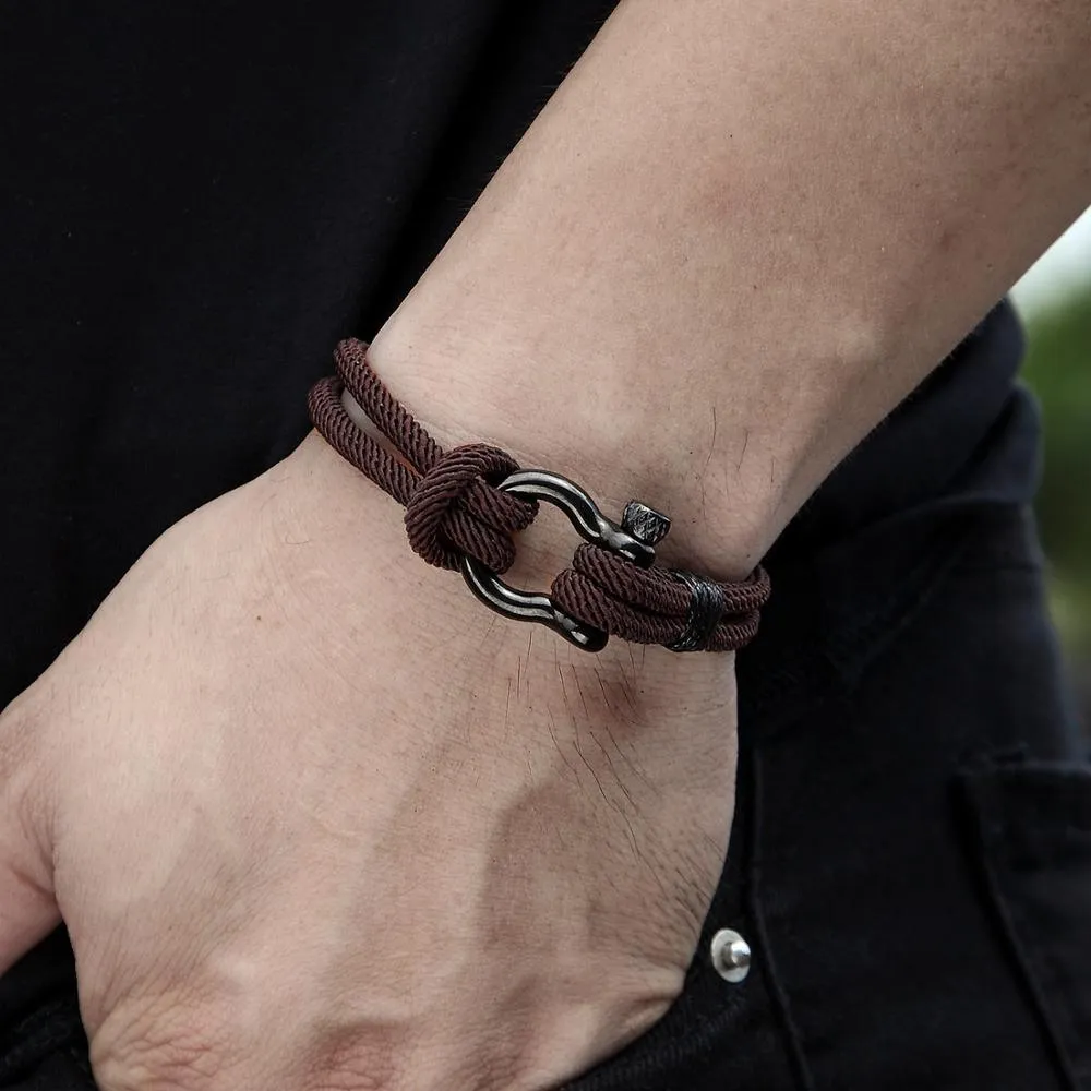 Gordi Dark Horseshoe Shackle Solid Rope Bracelet