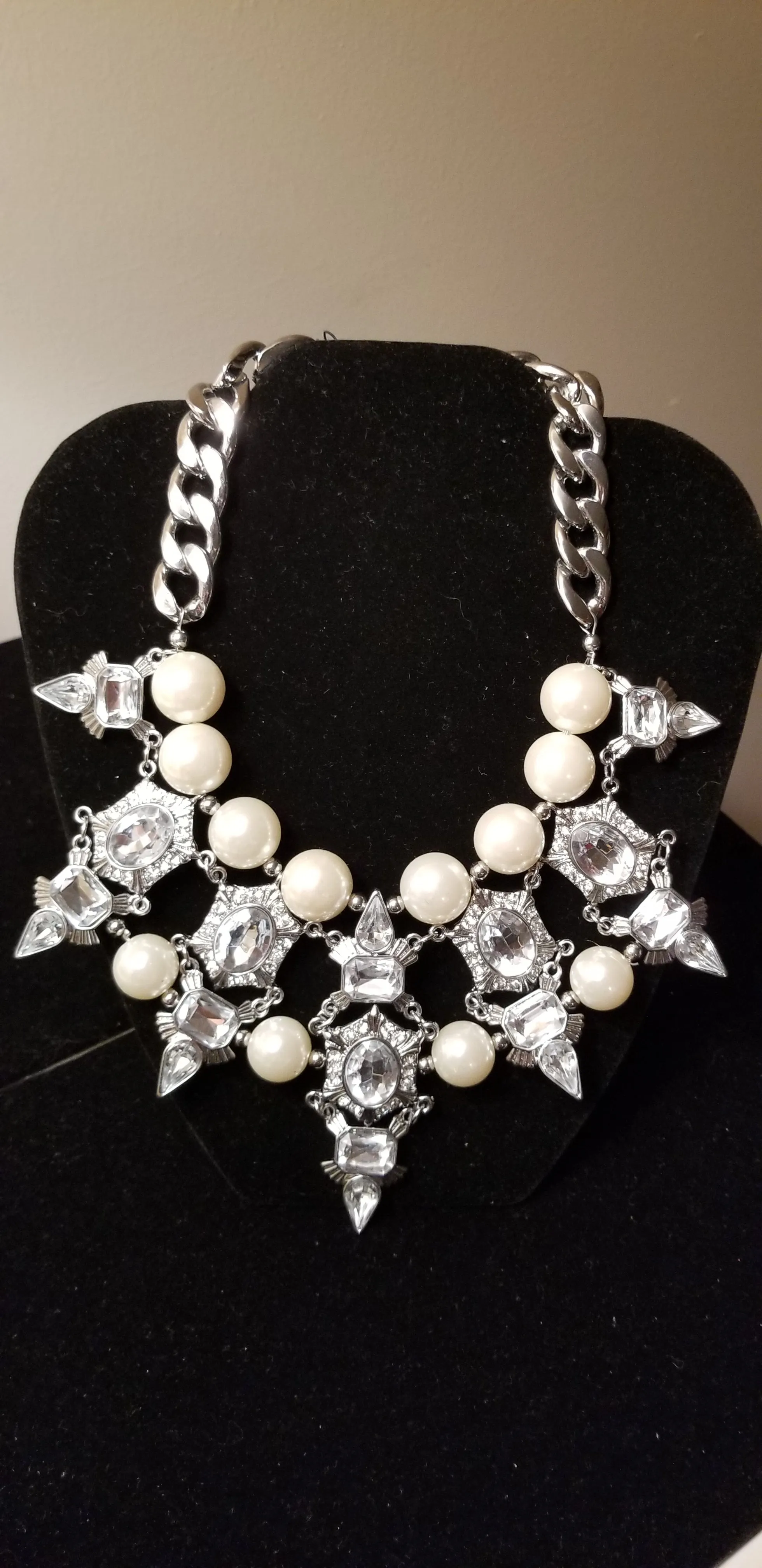 Hail The Queen Necklace/ Earrings Jewelry