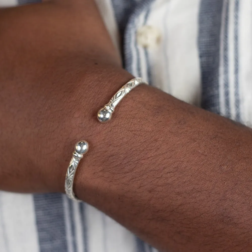 Heavy Bangle with Solid Balls and Calypso Pattern