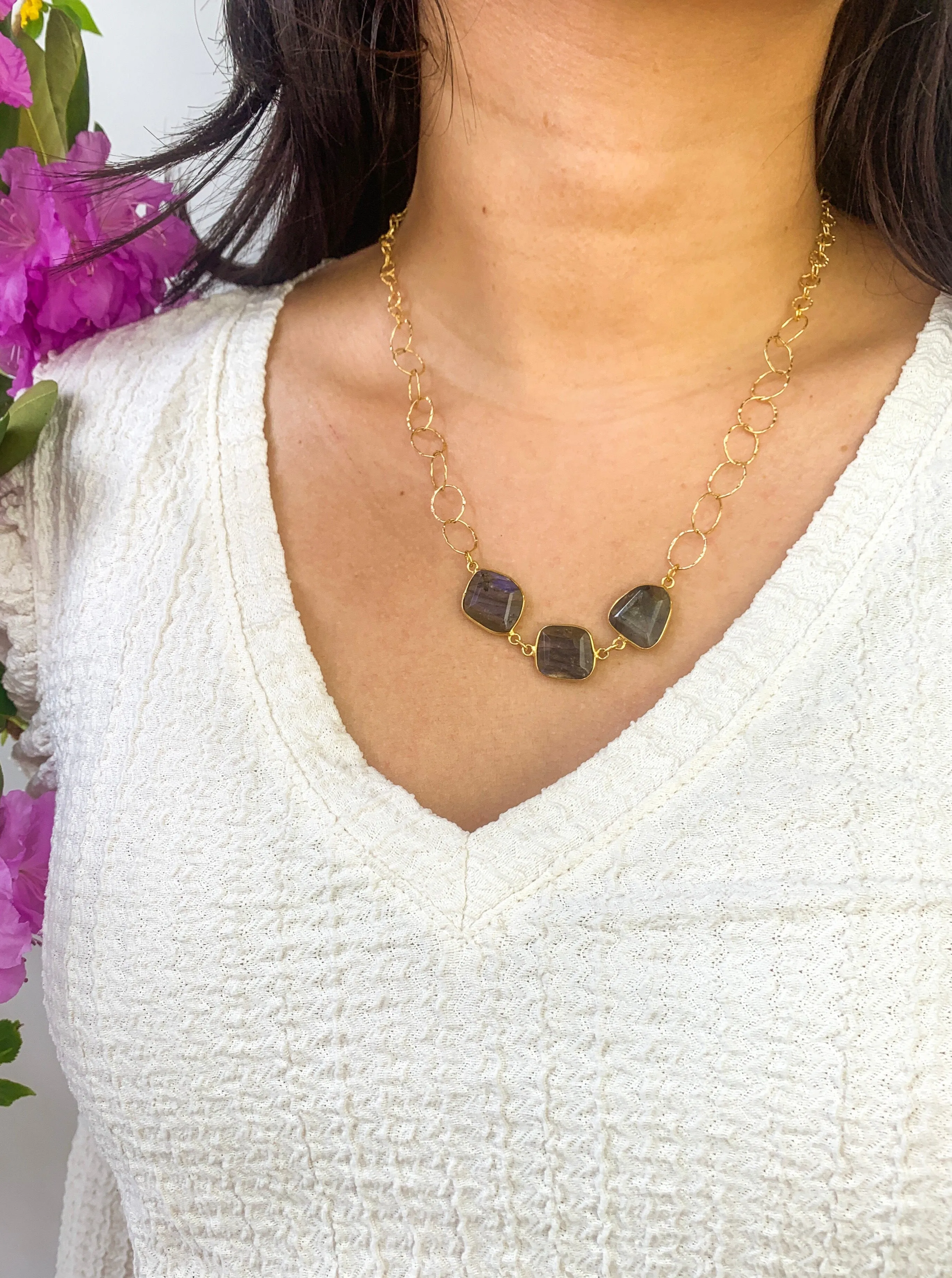 Labradorite Pebble Magnetic Necklace