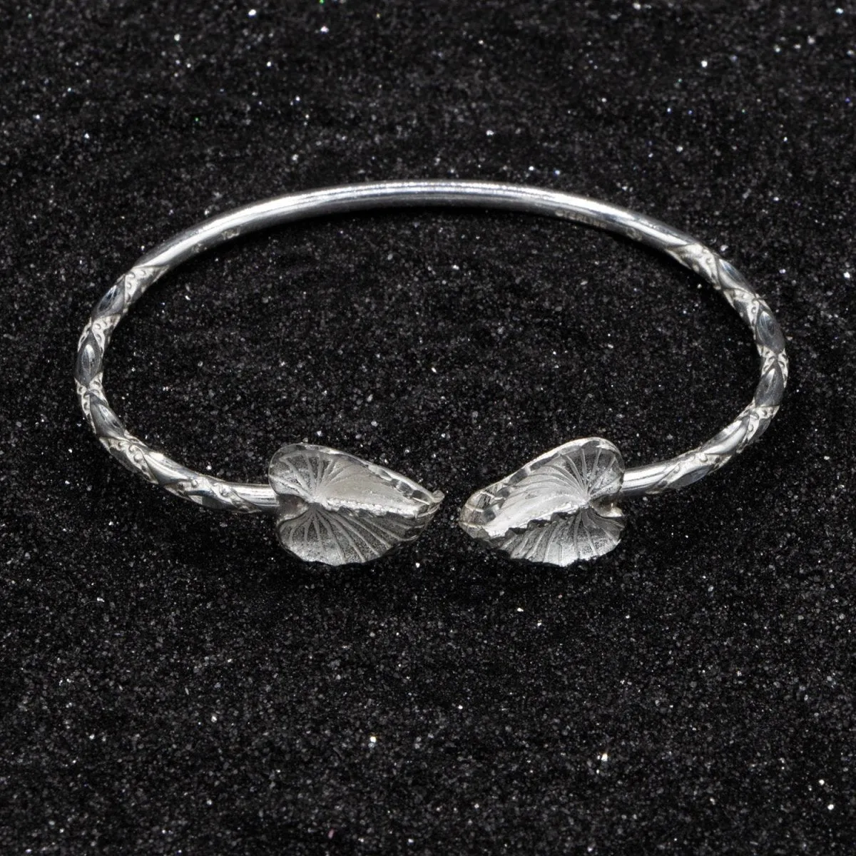 Light Anthurium Bangle with Diamante Pattern