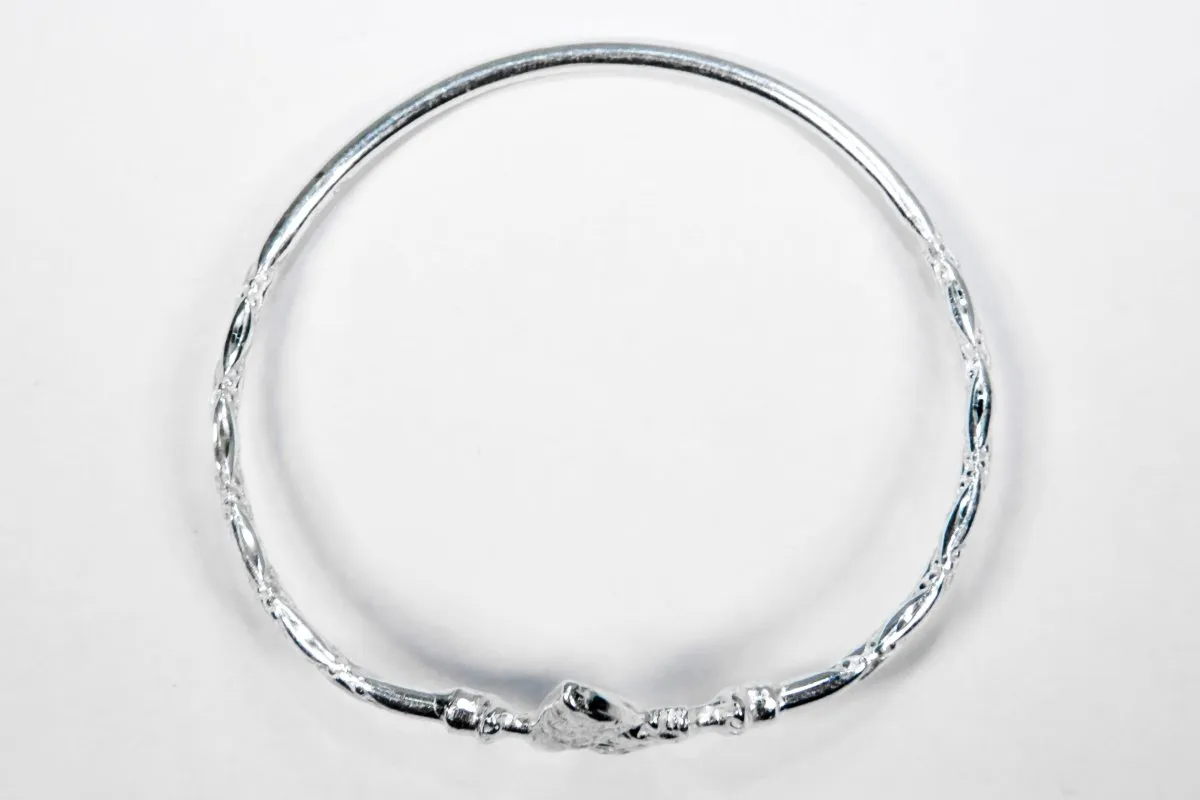 Light  Bangle with Nefertiti Egyptian Head Diamante Pattern