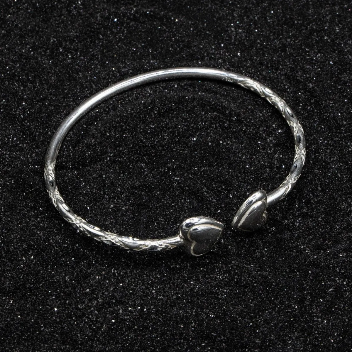 Light Heart Bangle with Diamante Pattern