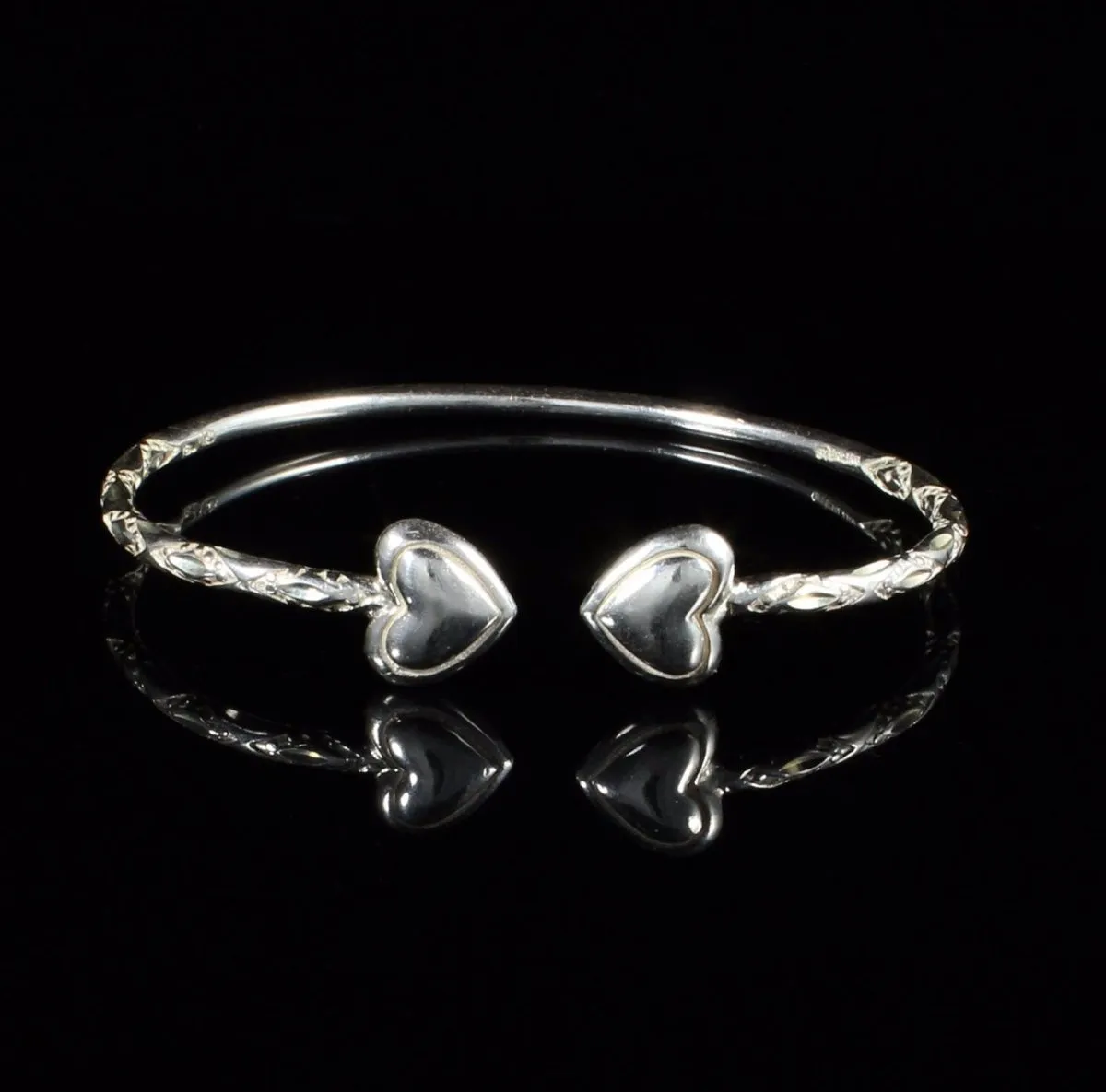 Light Heart Bangle with Diamante Pattern