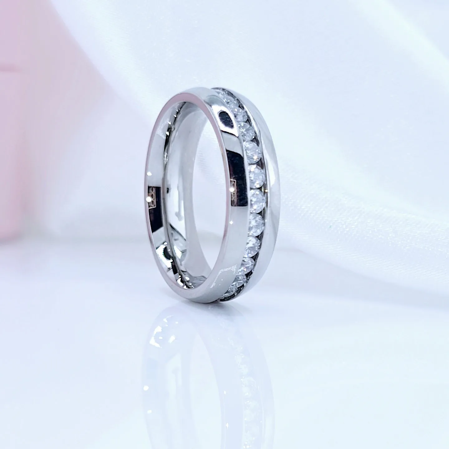 Men's Titanium Wedding Band with Diamond