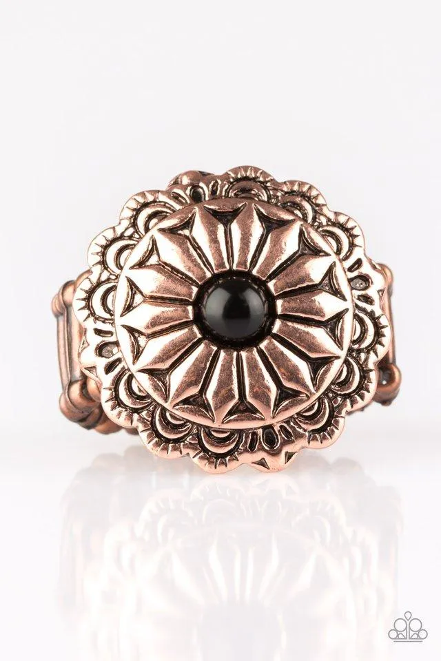 Paparazzi Ring ~ Daringly Daisy - Copper