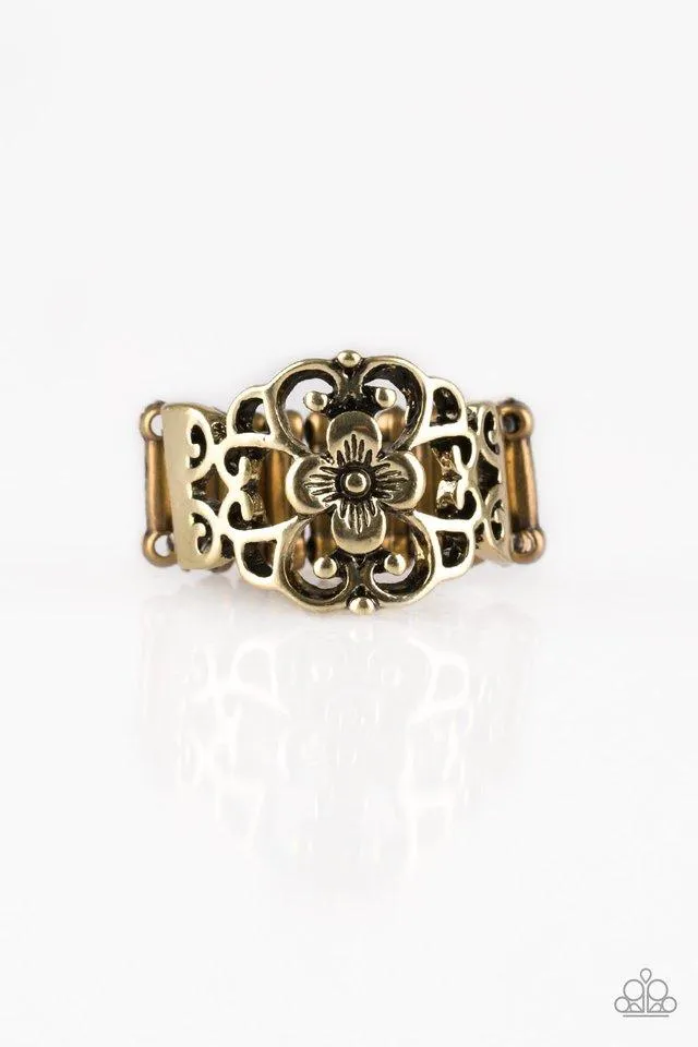 Paparazzi Ring ~ Fanciful Flower Gardens - Brass