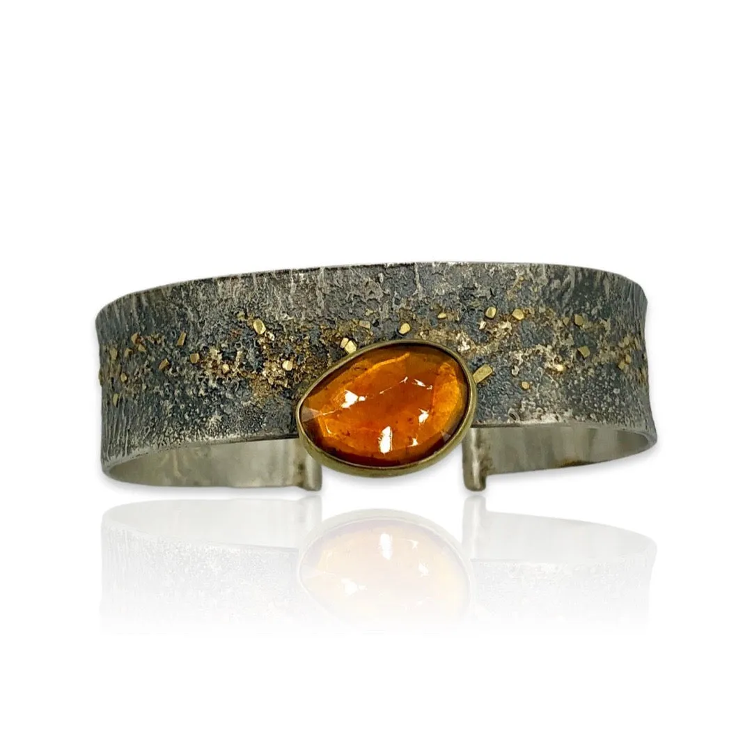 Rose Cut Spessartite Garnet Set Cuff in 18k Gold