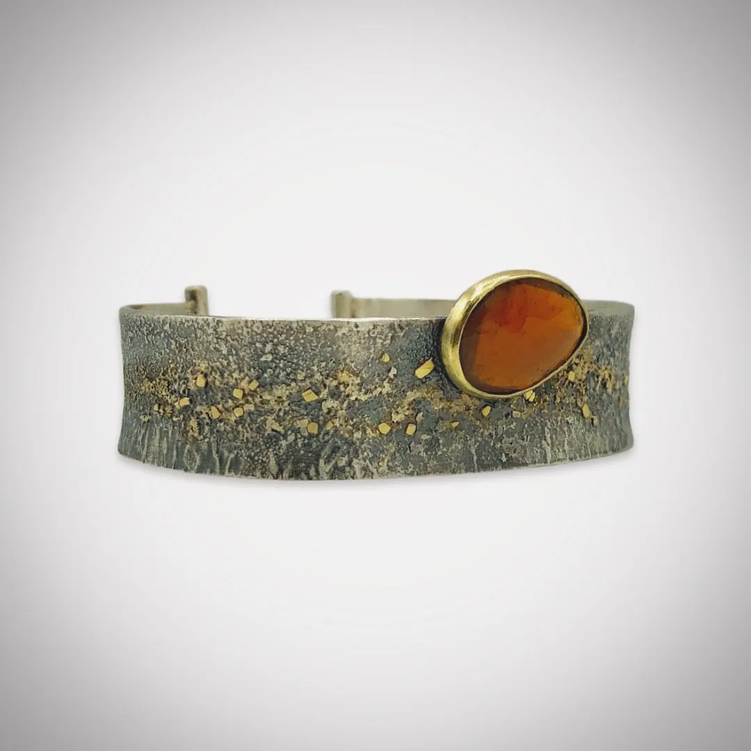 Rose Cut Spessartite Garnet Set Cuff in 18k Gold