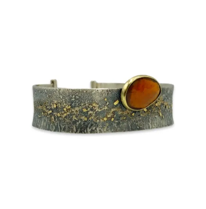 Rose Cut Spessartite Garnet Set Cuff in 18k Gold