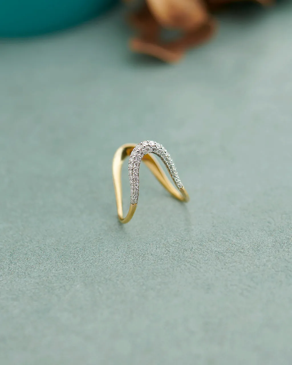 Vanki Pave Diamond Ring